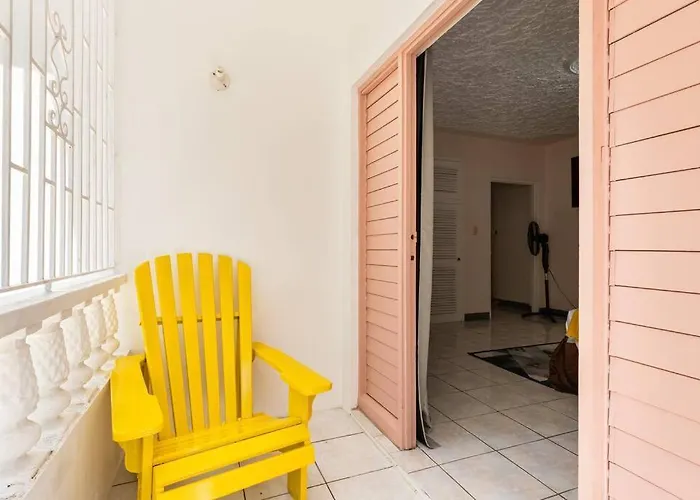 Apartment Shaw Park Gem 12e *